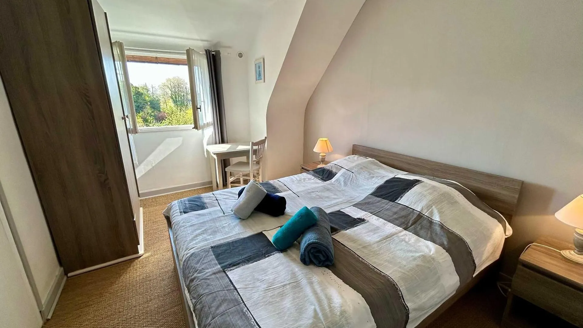Pretty Charming Breton Cottage For 4 People Locquémeau フランス